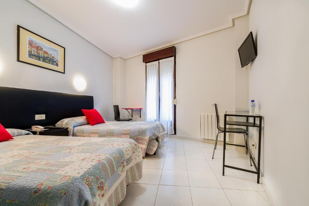 Pensión La Mar Castro Urdiales Habitación foto